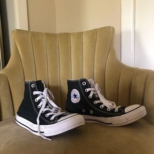 Black high top converse